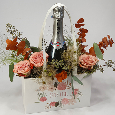 Virágposta - Rózsák szeretettel és Martini pezsgővel - ajándék virágtál
