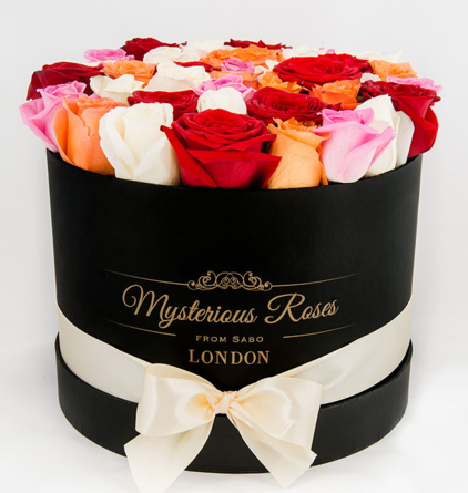 Virágposta - Rózsák hengerdobozban, 40 szál